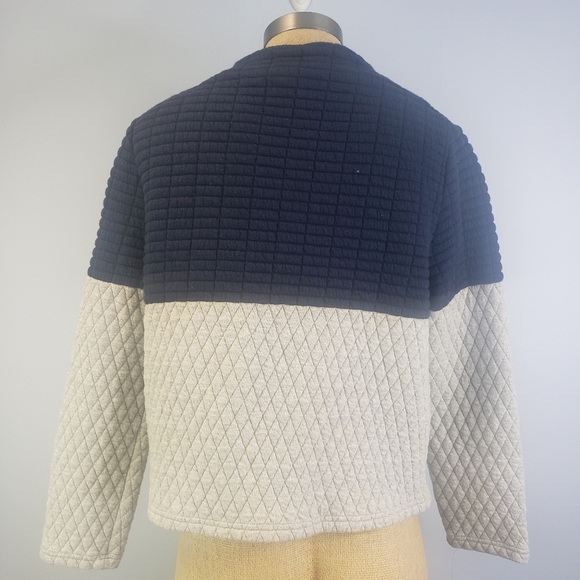 Tu Navy and Gray Quilt Sweatshirt - Picture 4 of 6